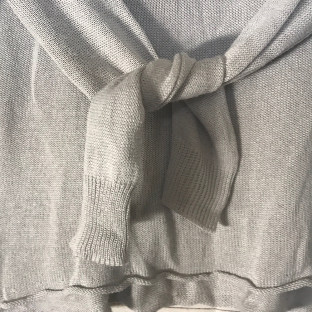 Brandy Melville sweater - Picture 4 of 5